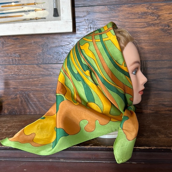 Vintage Accessories - Mod retro psychedelic green orange silky scarf